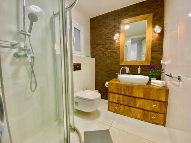 Marisol Beautiful Apartment With Oceanview 阿德耶 外观 照片