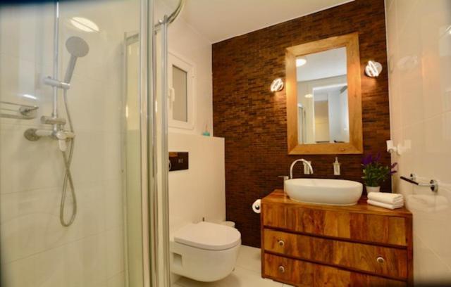 Marisol Beautiful Apartment With Oceanview 阿德耶 外观 照片