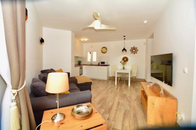 Marisol Beautiful Apartment With Oceanview 阿德耶 外观 照片